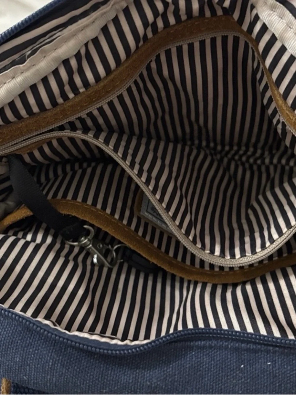 Travelon durable navy